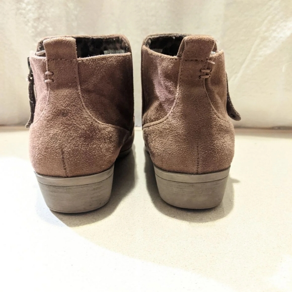 Booties - Picture 3 of 7